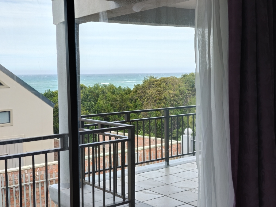 12 Bedroom Property for Sale in Paradise Beach Eastern Cape